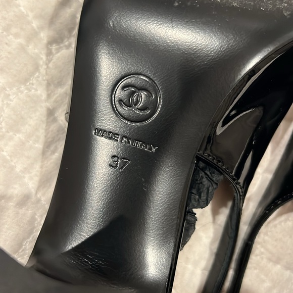 Chanel patent leather slingbacks Size 37 - Picture 7 of 11